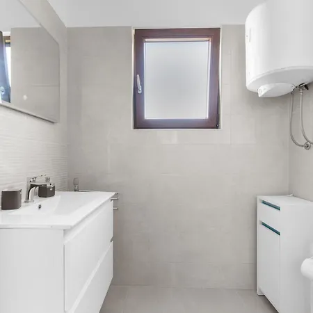 Falcon Διαμέρισμα *