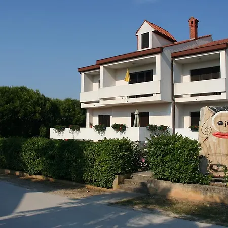 Διαμέρισμα Falcon *